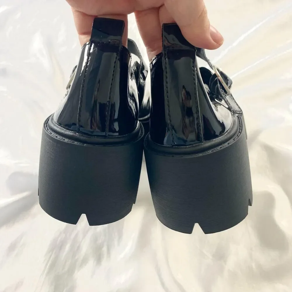 Chunky Whimsygoth Heart Clasp Black Patent Mary Jane Platform Heels US 10